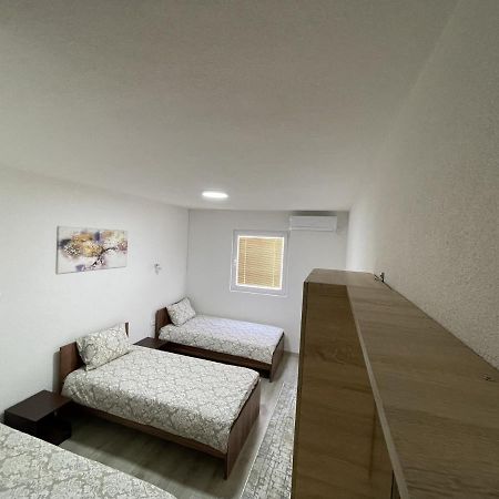 Vila 5 Hotell Prilep Eksteriør bilde