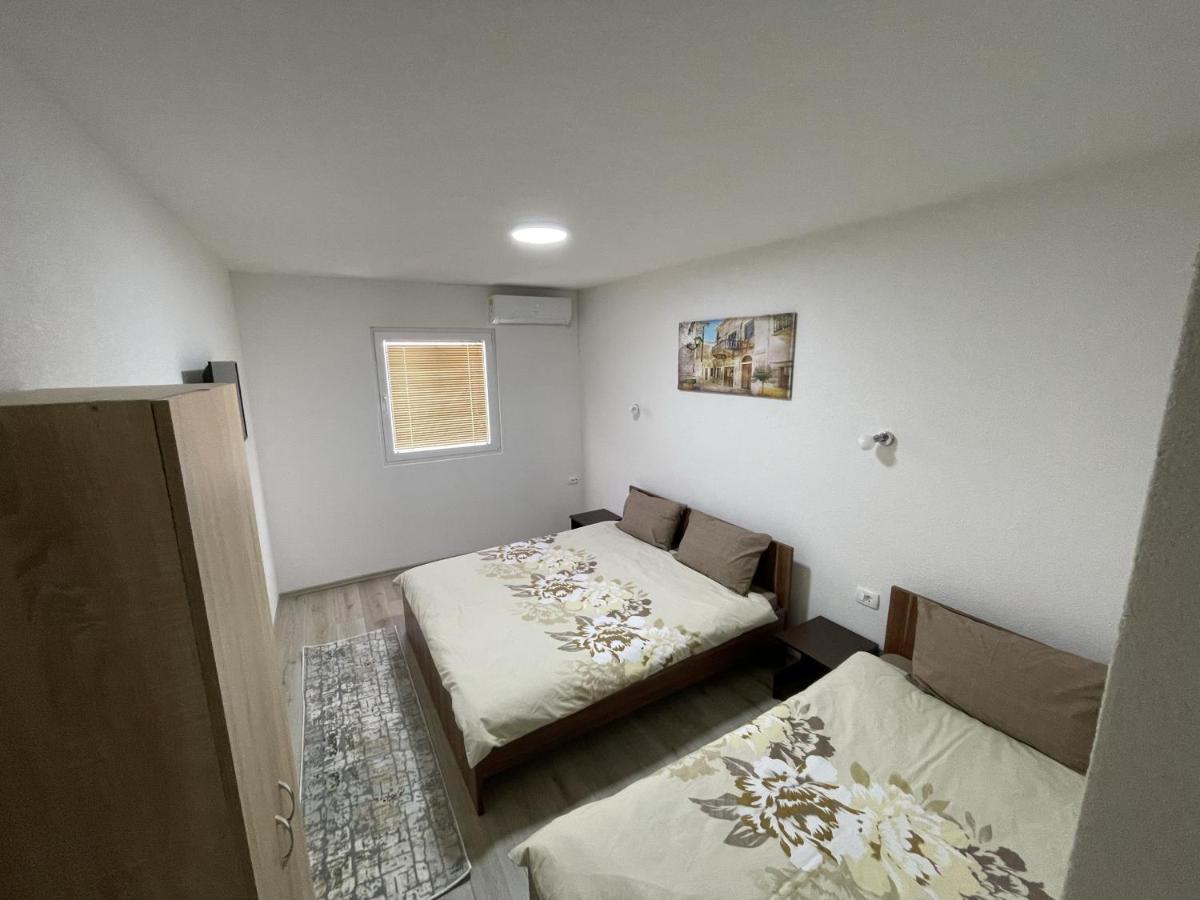 Vila 5 Hotell Prilep Eksteriør bilde