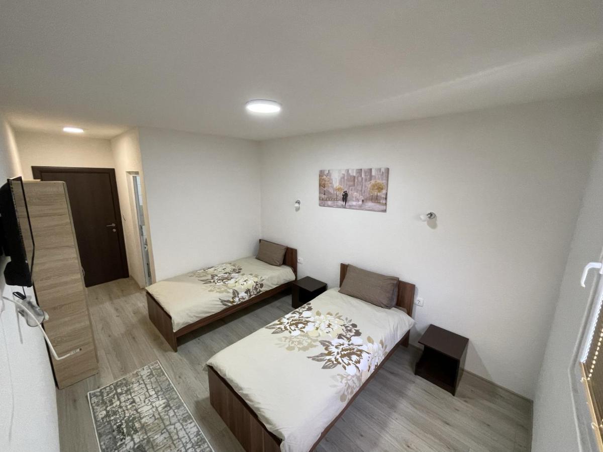 Vila 5 Hotell Prilep Eksteriør bilde