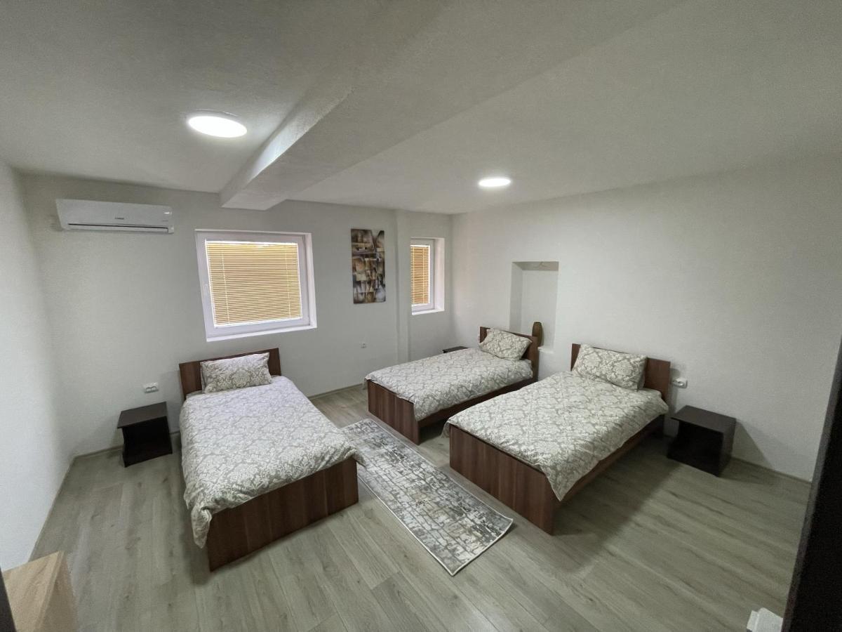 Vila 5 Hotell Prilep Eksteriør bilde