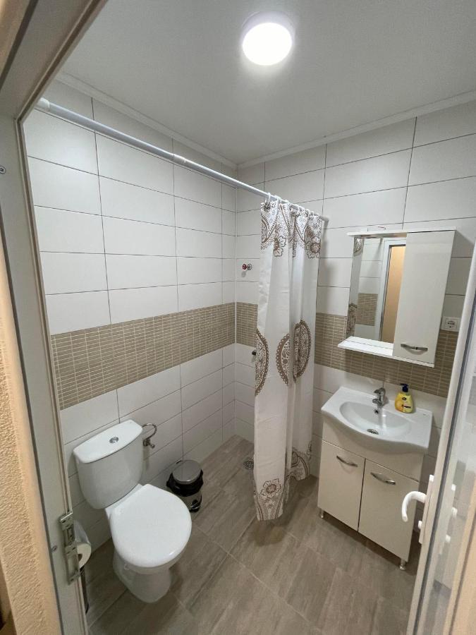 Vila 5 Hotell Prilep Eksteriør bilde
